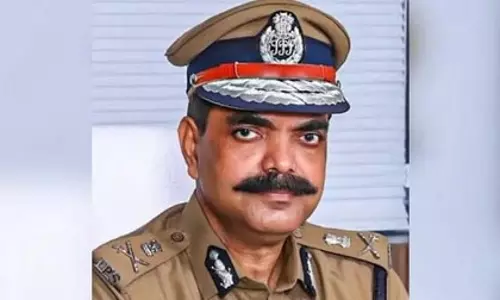 चेन्नई के नए पुलिस आयुक्त ने अपराधियों के खिलाफ शुरू की कड़ी कार्रवाई चेन्नई के नए पुलिस आयुक्त ने अपराधियों के खिलाफ शुरू की कड़ी कार्रवाई