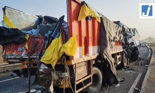 कई वाहनों की टक्कर में छह लोगों की मौत, 26 घायल