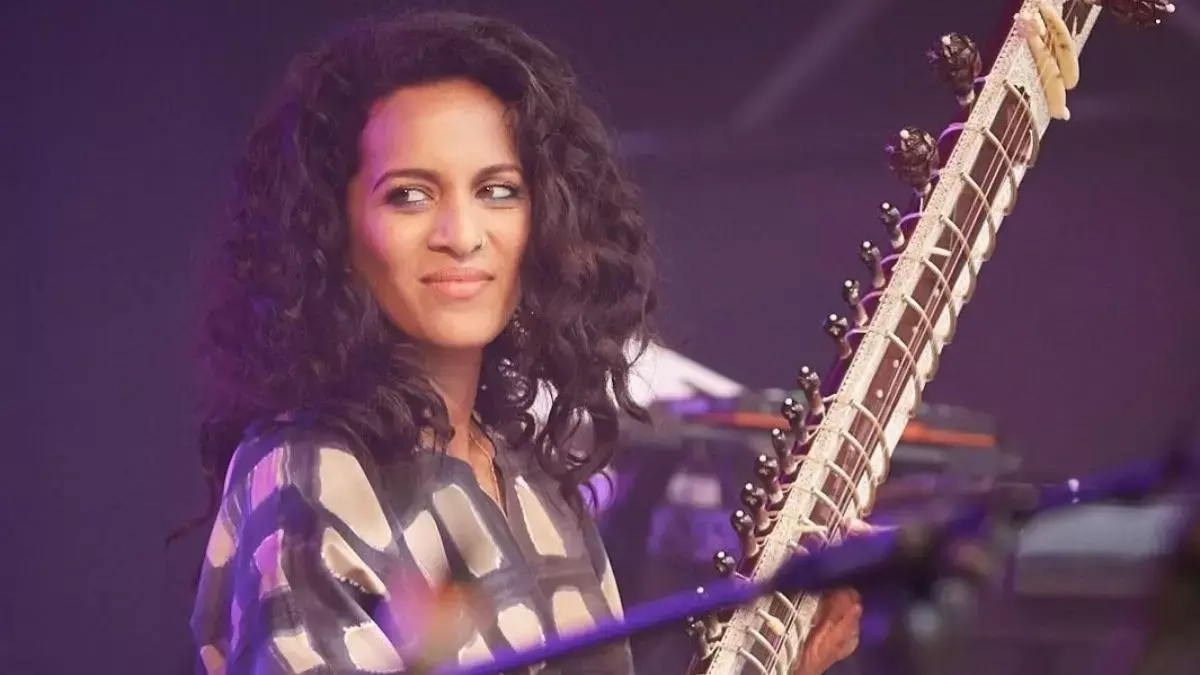 Anoushka Shankar ने फैन घटना के बाद ट्रॉमा हीलिंग पर खोला अनुभव Anoushka Shankar ने फैन घटना के बाद ट्रॉमा हीलिंग पर खोला अनुभव