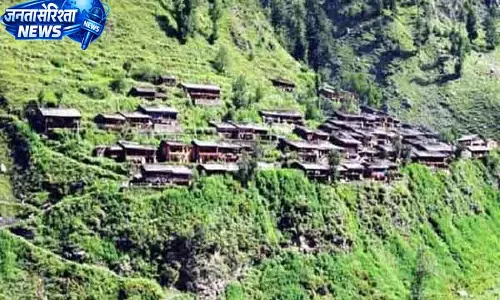 बड़ा भंगाल पैदल पहुंची टीम, वापसी को चौपर की डिमांड