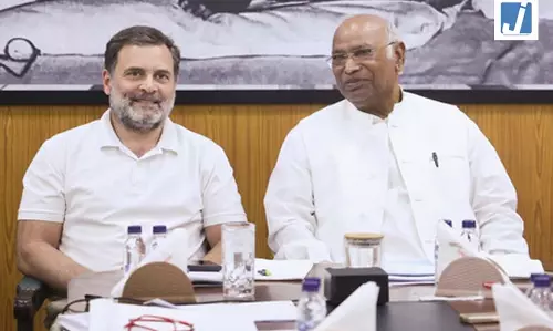 पेट्रोल-डीजल की कीमतों में बढ़ोतरी पर कांग्रेस का तीखा हमला, राहुल-खड़गे ने मोदी सरकार को घेरा