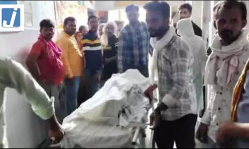 तीन बच्चों की तालाब में नहाते समय डूबकर मौत, परिजनों में मातम तीन बच्चों की तालाब में नहाते समय डूबकर मौत, परिजनों में मातम