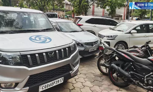 ट्रैफिक पुलिस ने 57 नशेड़ी वाहन चालक पकड़े, जब्ती और चलानी कार्रवाई ट्रैफिक पुलिस ने 57 नशेड़ी वाहन चालक पकड़े, जब्ती और चलानी कार्रवाई