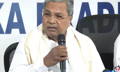 दिल्ली बुलावे पर Siddaramaiah का बयान, ईंधन कीमतों को लेकर केंद्र पर हमला दिल्ली बुलावे पर Siddaramaiah का बयान, ईंधन कीमतों को लेकर केंद्र पर हमला