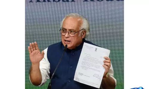 लाखों छात्रों का शैक्षणिक भविष्य अधर में: CBSE OSM विवाद को लेकर जयराम रमेश ने केंद्र पर साधा निशाना लाखों छात्रों का शैक्षणिक भविष्य अधर में: CBSE OSM विवाद को लेकर जयराम रमेश ने केंद्र पर साधा निशाना