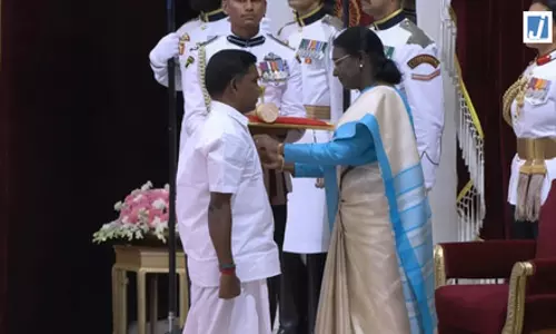 राष्ट्रपति ने देश की 66 हस्तियों को पद्म पुरस्कारों से किया सम्मानित, जारी हुई लिस्ट राष्ट्रपति ने देश की 66 हस्तियों को पद्म पुरस्कारों से किया सम्मानित, जारी हुई लिस्ट