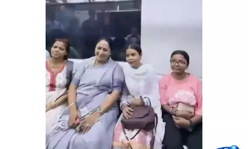 दिल्ली CM रेखा गुप्ता ने मेट्रो मंडे अभियान का किया नेतृत्व दिल्ली CM रेखा गुप्ता ने मेट्रो मंडे अभियान का किया नेतृत्व