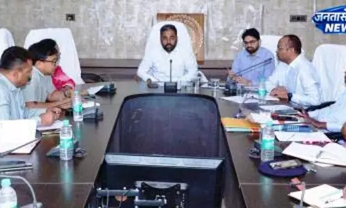 बाढ़ आपदा प्रबंधन के संबंध में कलेक्टर ने ली बैठक, दी आवश्यक निर्देश