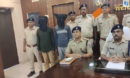 शराब तस्करी पर बड़ा वार, डीसीएम ट्रक से 1.5 करोड़ की विदेशी शराब जब्त शराब तस्करी पर बड़ा वार, डीसीएम ट्रक से 1.5 करोड़ की विदेशी शराब जब्त