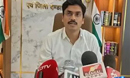 Burhanpur प्रशासन ने बच्चों के कुएं से पानी लेने के लिए जान जोखिम में डालते देखे जाने के बाद कार्रवाई की Burhanpur प्रशासन ने बच्चों के कुएं से पानी लेने के लिए जान जोखिम में डालते देखे जाने के बाद कार्रवाई की