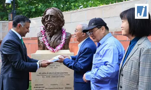 पेइचिंग में सजी रवींद्रनाथ टैगोर की स्मृति में सांस्कृतिक संध्या पेइचिंग में सजी रवींद्रनाथ टैगोर की स्मृति में सांस्कृतिक संध्या