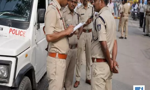 पुराने विवाद में खूनी झड़प, दो युवकों की चाकू मारकर हत्या पुराने विवाद में खूनी झड़प, दो युवकों की चाकू मारकर हत्या