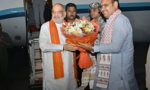 बीकानेर पहुंचे केंद्रीय गृह मंत्री अमित शाह, सीएम भजनलाल शर्मा ने किया स्वागत बीकानेर पहुंचे केंद्रीय गृह मंत्री अमित शाह, सीएम भजनलाल शर्मा ने किया स्वागत