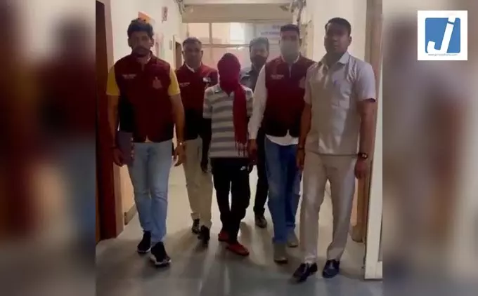 क्राइम ब्रांच ने गिरफ्तार किया हत्या का आरोपी, साथियों के साथ मिलकर किया था मर्डर क्राइम ब्रांच ने गिरफ्तार किया हत्या का आरोपी, साथियों के साथ मिलकर किया था मर्डर