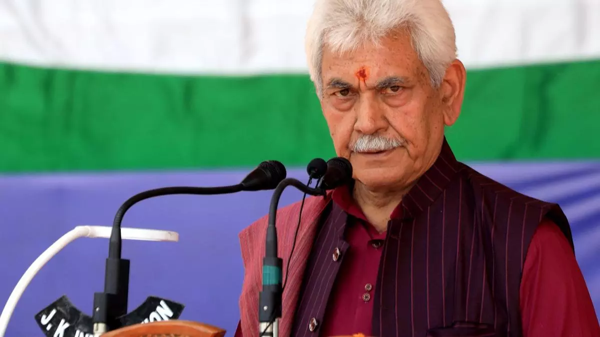 Srinagar: उपराज्यपाल मनोज सिन्हा ने श्रद्धालुओं के लिए किए गए इंतजामों का निरीक्षण किया Srinagar: उपराज्यपाल मनोज सिन्हा ने श्रद्धालुओं के लिए किए गए इंतजामों का निरीक्षण किया