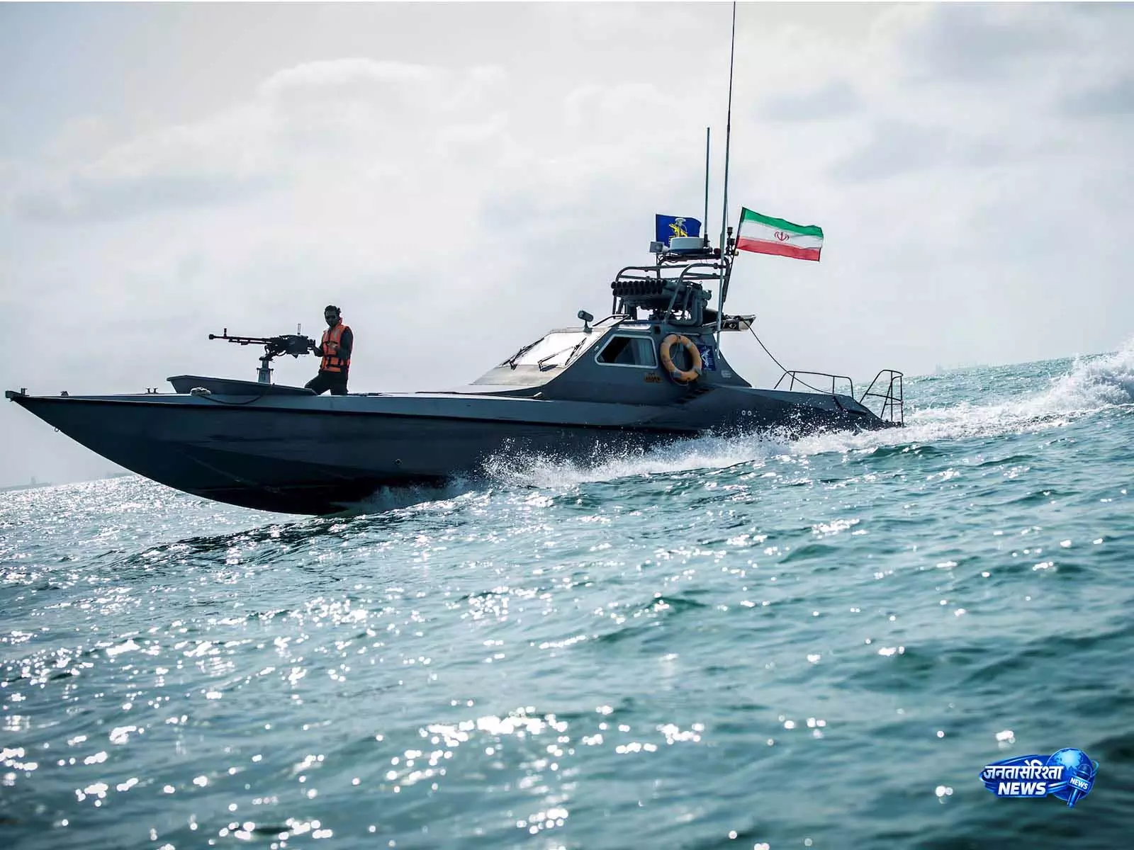 ईरानी नौसेना का दावा—IRGC की मंज़ूरी के तहत 32 जहाज़ों ने होर्मुज़ जलडमरूमध्य पार किया ईरानी नौसेना का दावा—IRGC की मंज़ूरी के तहत 32 जहाज़ों ने होर्मुज़ जलडमरूमध्य पार किया