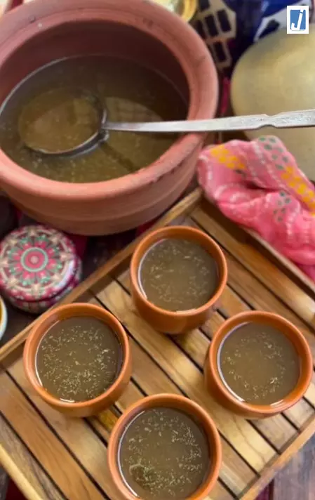 लू और डिहाइड्रेशन से बचाएगा इमली पना, स्वाद के साथ सेहत भी रखे दुरुस्त लू और डिहाइड्रेशन से बचाएगा इमली पना, स्वाद के साथ सेहत भी रखे दुरुस्त