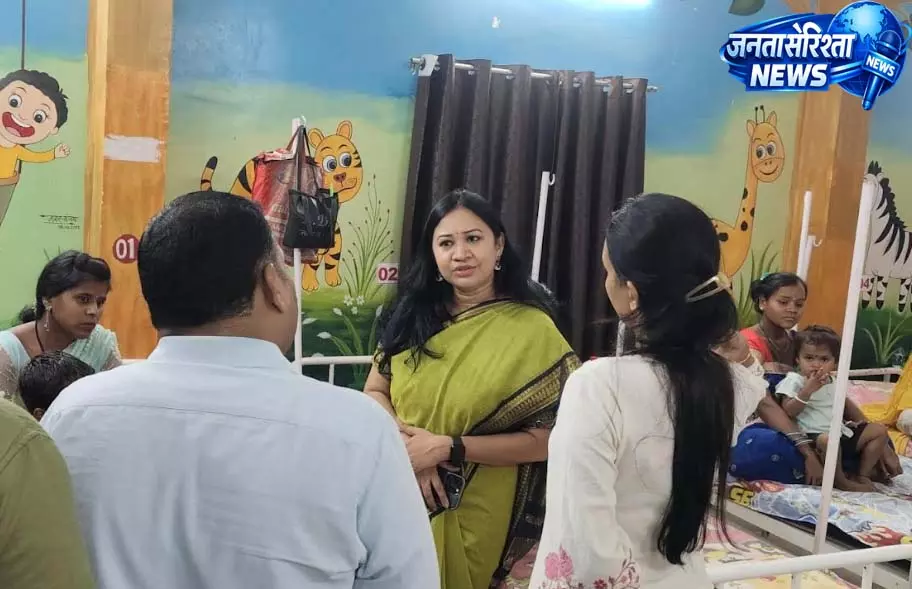 कलेक्टर ने पीएम सुरक्षित मातृत्व शिविर सहित जिला चिकित्सालय सारंगढ़ का लिया जायजा कलेक्टर ने पीएम सुरक्षित मातृत्व शिविर सहित जिला चिकित्सालय सारंगढ़ का लिया जायजा