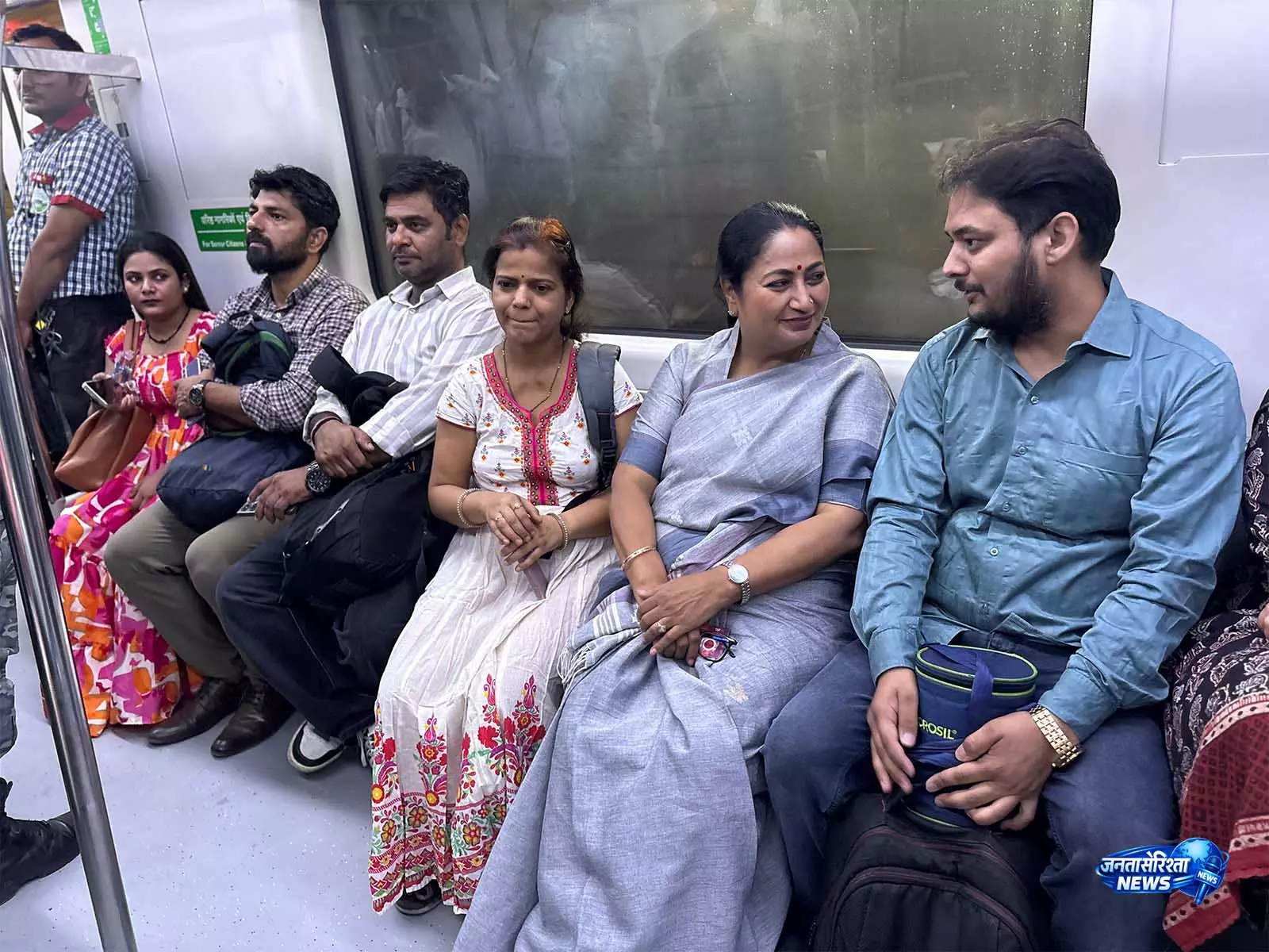 पर्यावरण संरक्षण के लिए CM रेखा गुप्ता की पहल, हफ्ते में एक दिन पब्लिक ट्रांसपोर्ट अपनाने की अपील पर्यावरण संरक्षण के लिए CM रेखा गुप्ता की पहल, हफ्ते में एक दिन पब्लिक ट्रांसपोर्ट अपनाने की अपील