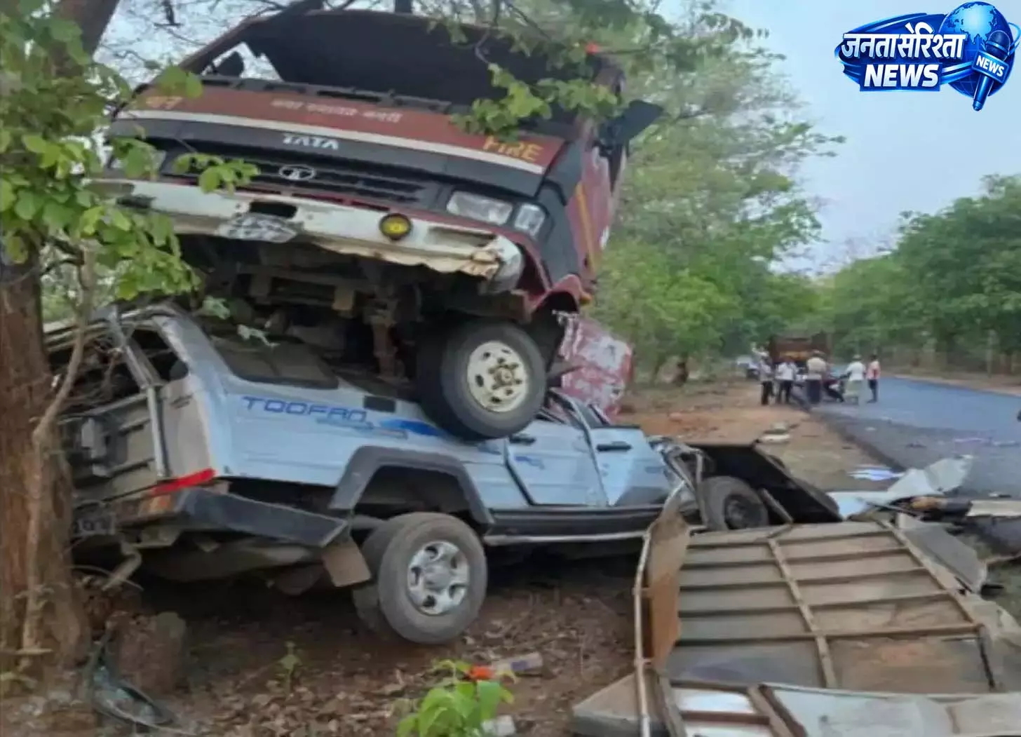 दर्दनाक सड़क हादसे, फायर ब्रिगेड चालक समेत दो की मौत, दो गंभीर घायल दर्दनाक सड़क हादसे, फायर ब्रिगेड चालक समेत दो की मौत, दो गंभीर घायल