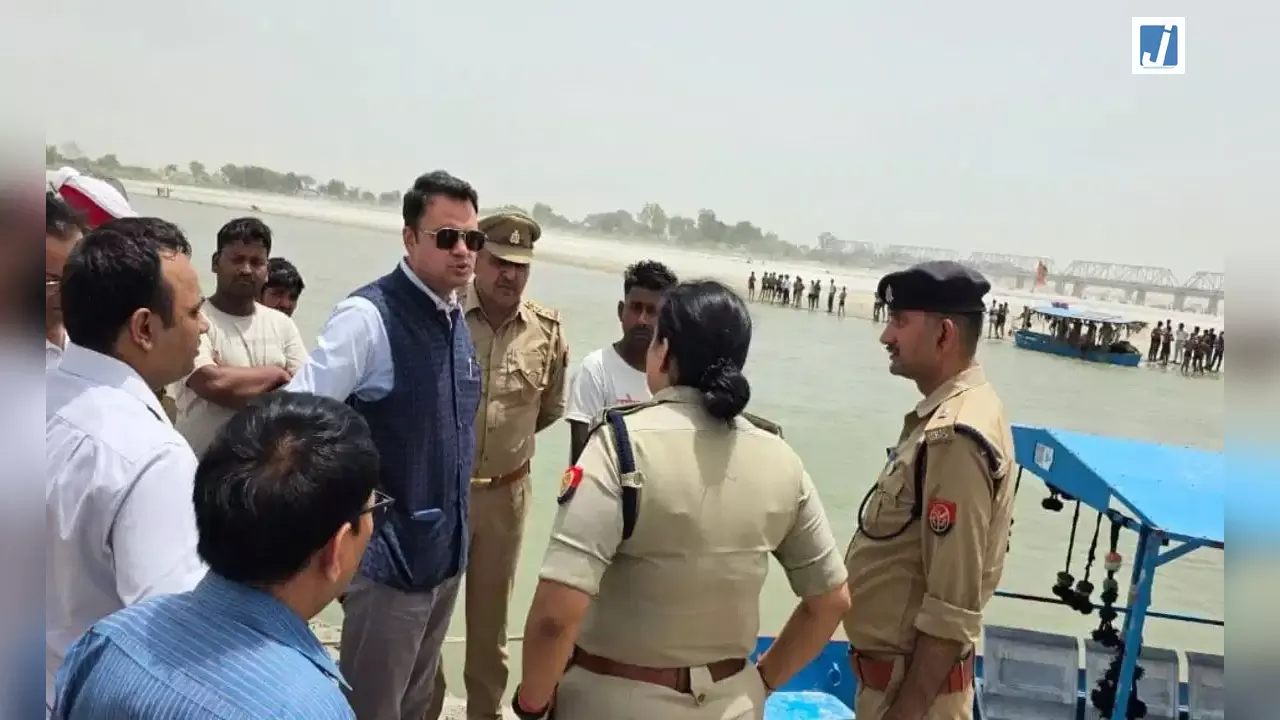 गंगा स्नान बना मातम: घाटों पर डूबने से 5 श्रद्धालुओं की मौत, एक किशोरी लापता गंगा स्नान बना मातम: घाटों पर डूबने से 5 श्रद्धालुओं की मौत, एक किशोरी लापता