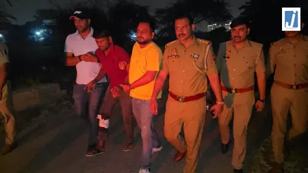 हत्याकांड का आरोपी पुलिस मुठभेड़ में गिरफ्तार, पत्नी की हत्या कर परिवार पर किया जानलेवा हमला हत्याकांड का आरोपी पुलिस मुठभेड़ में गिरफ्तार, पत्नी की हत्या कर परिवार पर किया जानलेवा हमला