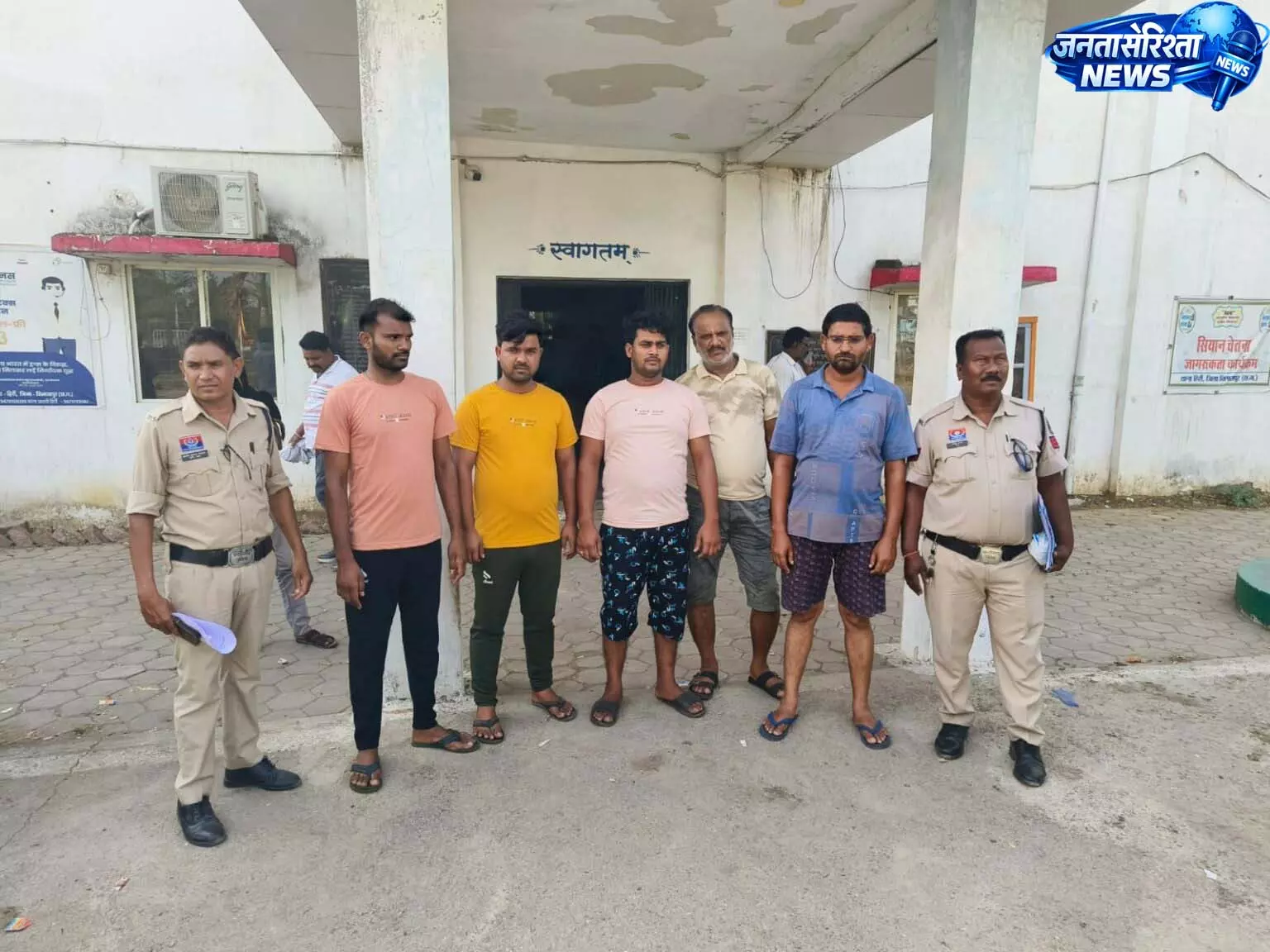 कोयला हेराफेरी का बड़ा खुलासा, डिपो मालिक सहित 5 आरोपी गिरफ्तार कोयला हेराफेरी का बड़ा खुलासा, डिपो मालिक सहित 5 आरोपी गिरफ्तार