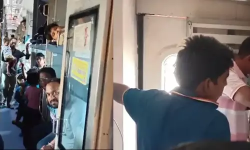 रायपुर से निकली ट्रेन में AC बंद होने से यात्रियों का हंगामा रायपुर से निकली ट्रेन में AC बंद होने से यात्रियों का हंगामा