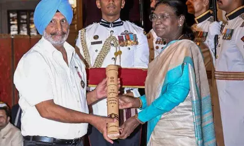 Ludhiana अनुभवी हॉकी कोच बलदेव सिंह को पद्म श्री से सम्मानित किया गया Ludhiana अनुभवी हॉकी कोच बलदेव सिंह को पद्म श्री से सम्मानित किया गया