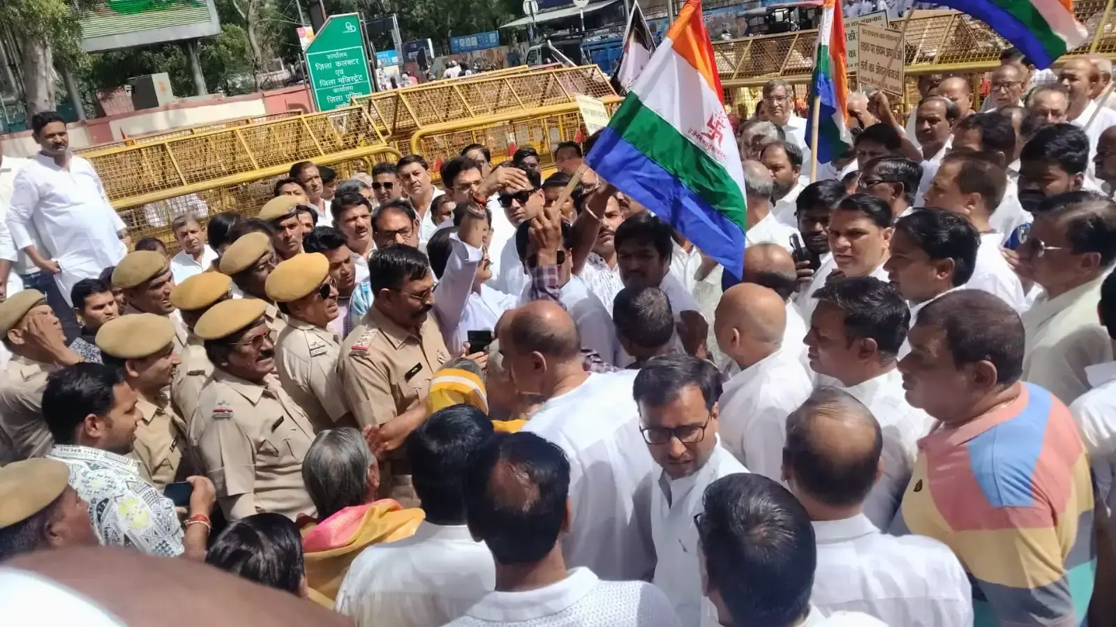 Ajmer: अजमेर में सकल जैन समाज ने संतों की सुरक्षा को लेकर की एकजुटता Ajmer: अजमेर में सकल जैन समाज ने संतों की सुरक्षा को लेकर की एकजुटता