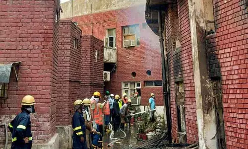 Gurugram कोर्ट आग: HC जज ने किया निरीक्षण Gurugram कोर्ट आग: HC जज ने किया निरीक्षण