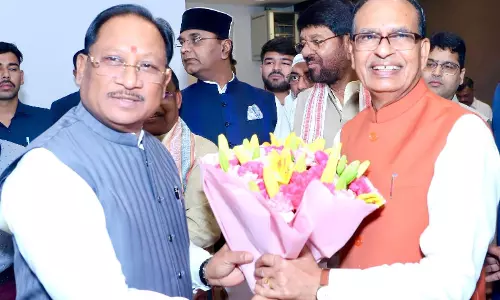अपनापन के विमोचन समारोह में शामिल हुए CM विष्णुदेव साय अपनापन के विमोचन समारोह में शामिल हुए CM विष्णुदेव साय
