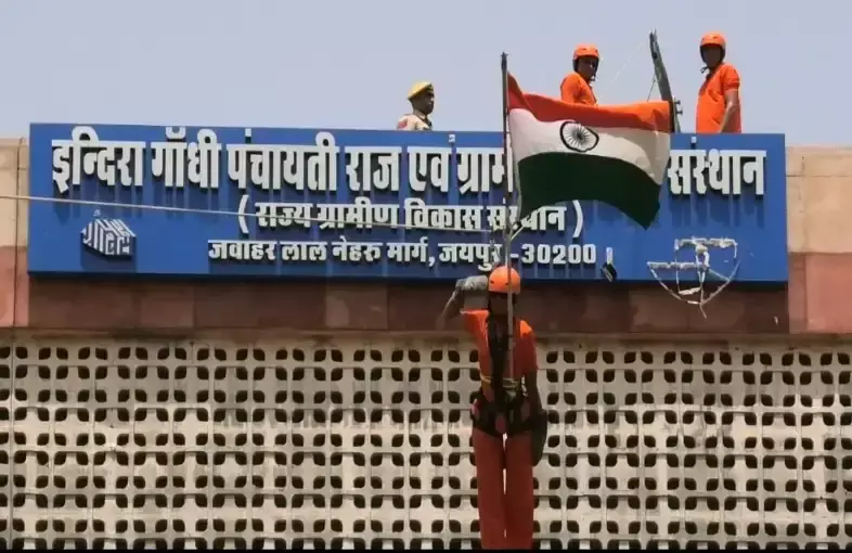 Jaipur: एसडीआरएफ ने भावी अफसरों को दिया आपदा प्रबंधन का लाइव प्रशिक्षण
