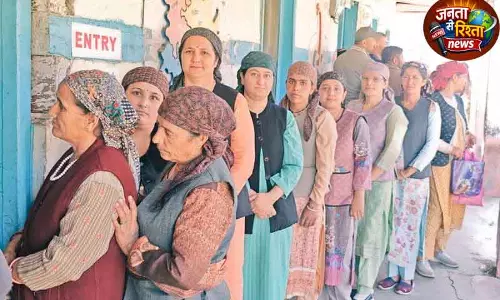 Himachal पंचायत चुनाव: लू की चेतावनी के बीच पहले चरण का मतदान शुरू