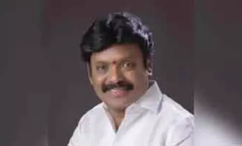 Chennai AIADMK के एक और बागी MLA ने दिया इस्तीफा Chennai AIADMK के एक और बागी MLA ने दिया इस्तीफा