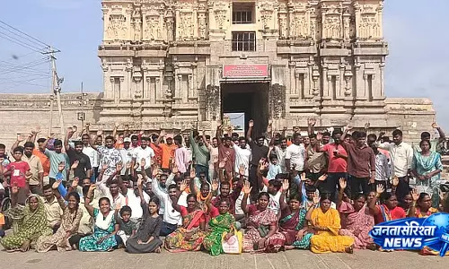 Hampi ; हथिनी लक्ष्मी को स्थानांतरित करने पर विवाद, स्थानीय लोगों का जोरदार विरोध Hampi ; हथिनी लक्ष्मी को स्थानांतरित करने पर विवाद, स्थानीय लोगों का जोरदार विरोध
