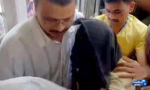 कोर्ट ने मनी लॉन्ड्रिंग मामले में नासिक के ज्योतिषी अशोक खरात को 9 June तक न्यायिक हिरासत में भेजा कोर्ट ने मनी लॉन्ड्रिंग मामले में नासिक के ज्योतिषी अशोक खरात को 9 June तक न्यायिक हिरासत में भेजा