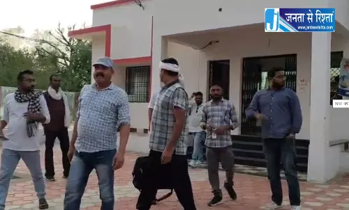 ACB ने मनेन्द्रगढ़ में मारी रेड, जेई और लाइनमैन गिरफ्तार ACB ने मनेन्द्रगढ़ में मारी रेड, जेई और लाइनमैन गिरफ्तार