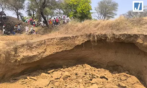 निर्माणाधीन कुआं धंसा, 5 मजदूरों की मौत, VIDEO