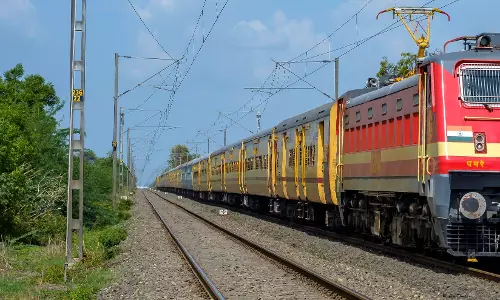 चर्लापल्ली-दानापुर के मध्य एक फेरा के लिए स्पेशल ट्रेन के परिचालन को मंजूरी चर्लापल्ली-दानापुर के मध्य एक फेरा के लिए स्पेशल ट्रेन के परिचालन को मंजूरी