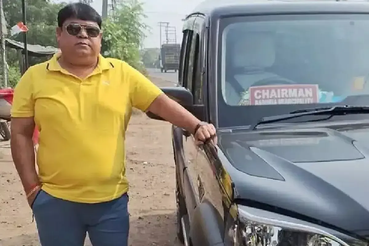 North 24 Parganas: बदुरिया नगरपालिका में आर्थिक अनियमितता का खुलासा, चेयरमैन गिरफ्तार North 24 Parganas: बदुरिया नगरपालिका में आर्थिक अनियमितता का खुलासा, चेयरमैन गिरफ्तार