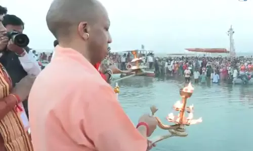 संगम घाट पर गंगा दशहरा आरती में शामिल हुए मुख्यमंत्री योगी आदित्यनाथ