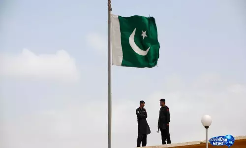 Pakistan: दक्षिण वज़ीरिस्तान के निवासियों ने 10 दिनों से मोबाइल इंटरनेट बंद होने पर विरोध प्रदर्शन किया Pakistan: दक्षिण वज़ीरिस्तान के निवासियों ने 10 दिनों से मोबाइल इंटरनेट बंद होने पर विरोध प्रदर्शन किया