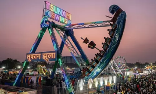 राजगीर मेले में बड़ा हादसा, चलते ‘सुनामी’ झूले से गिरकर युवक की मौत राजगीर मेले में बड़ा हादसा, चलते ‘सुनामी’ झूले से गिरकर युवक की मौत