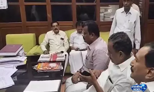 तमिलनाडु: AIADMK विधायक बालकृष्ण रेड्डी ने माफ़ी मांगी, EPS को दिया समर्थन