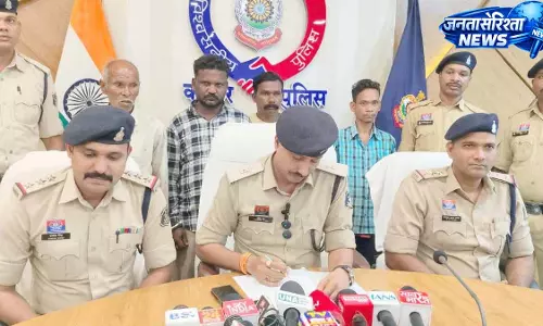 CG: 8 महीने पुराने अंधे कत्ल का खुलासा, सरपंच समेत चार गिरफ्तार CG: 8 महीने पुराने अंधे कत्ल का खुलासा, सरपंच समेत चार गिरफ्तार