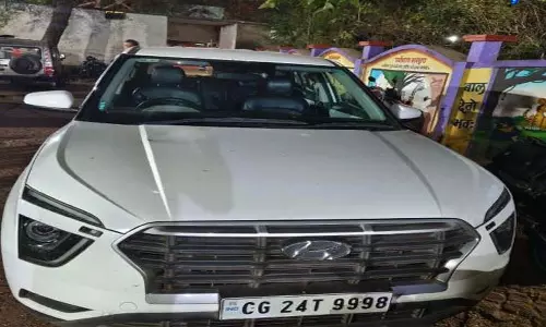 NH-30 पर बड़ी कार्रवाई, कार से 65 लाख रुपये नकद बरामद NH-30 पर बड़ी कार्रवाई, कार से 65 लाख रुपये नकद बरामद
