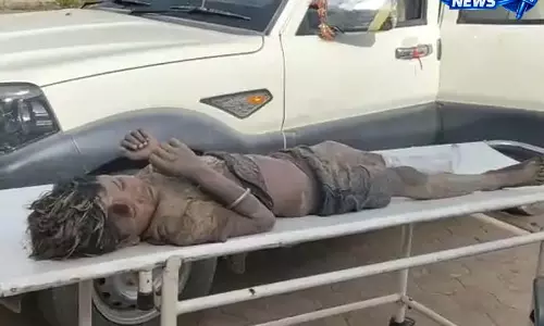 ईंट भट्ठे पर ट्रैक्टर पलटने से बड़ा हादसा, तीन नाबालिग मजदूर गंभीर रूप से घायल ईंट भट्ठे पर ट्रैक्टर पलटने से बड़ा हादसा, तीन नाबालिग मजदूर गंभीर रूप से घायल