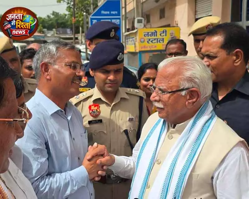 Hisar में मनोहर लाल खट्टर की टिप्पणी Hisar में मनोहर लाल खट्टर की टिप्पणी