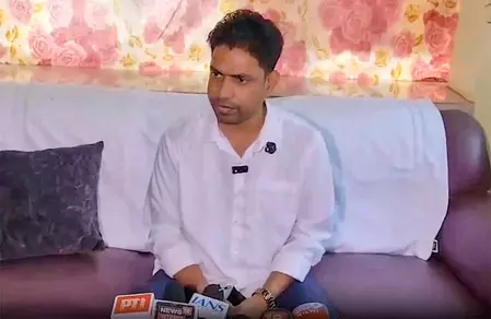 जहांगीर खान को गिरफ्तारी से मिली अंतरिम सुरक्षा मामले में कलकत्ता हाईकोर्ट में होगी सुनवाई जहांगीर खान को गिरफ्तारी से मिली अंतरिम सुरक्षा मामले में कलकत्ता हाईकोर्ट में होगी सुनवाई